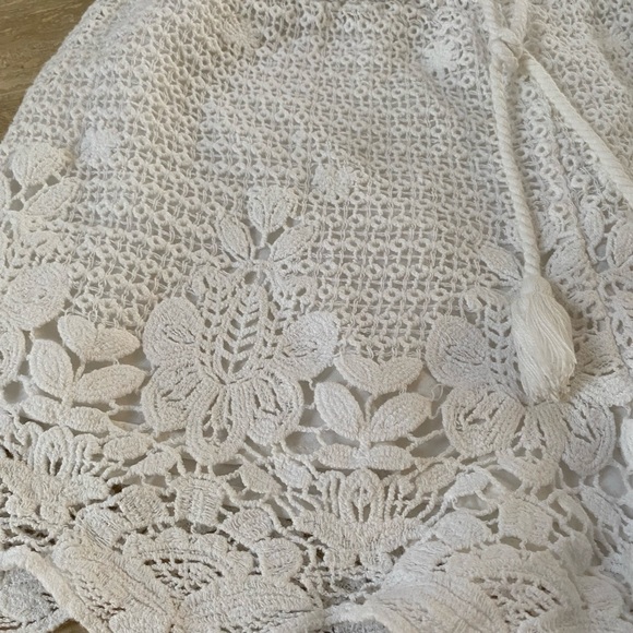 Y2K 90”s Victorian Romantic Abercrombie and Fitch white crochet shorts size S - Picture 8 of 12